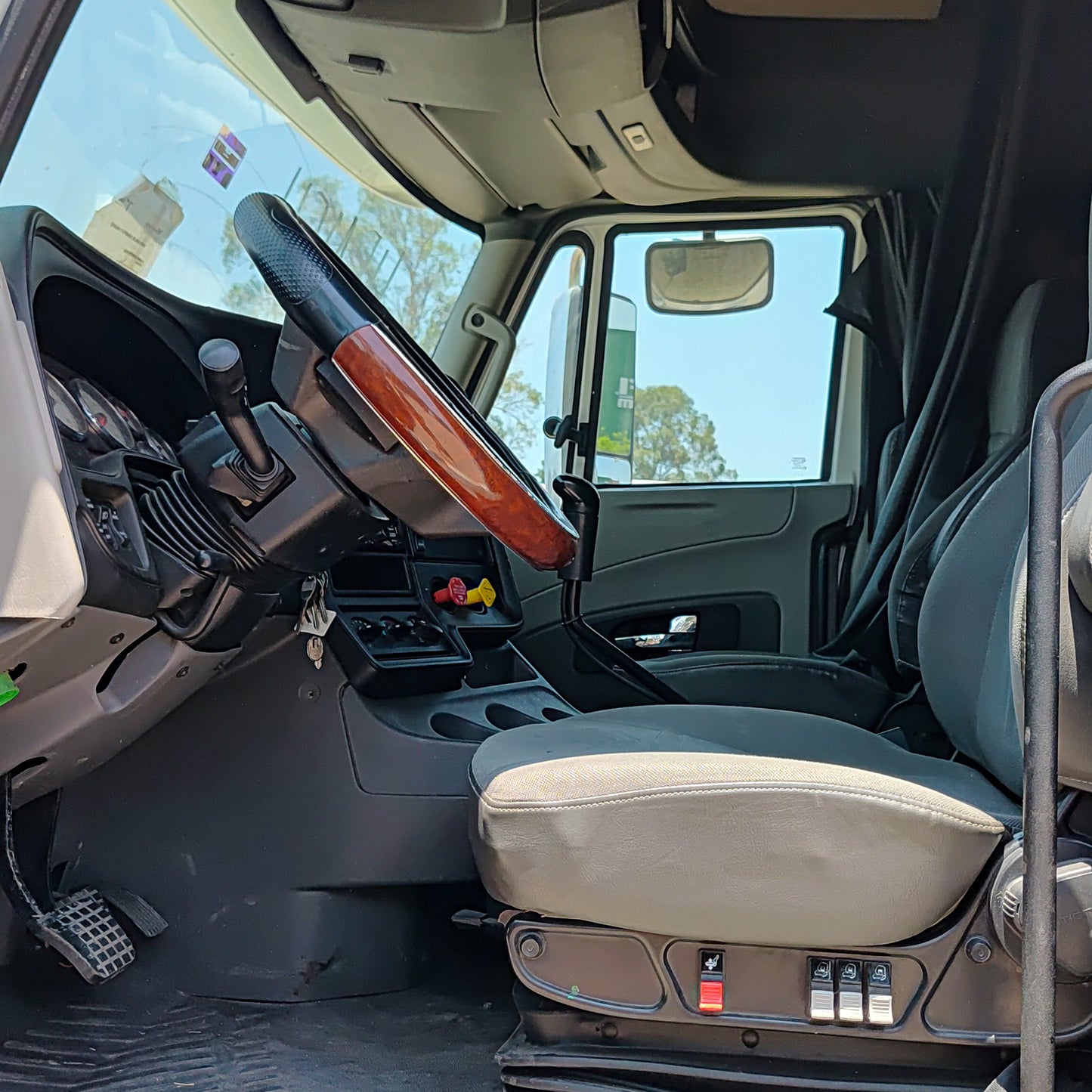 2017 International Prostar Plus 122