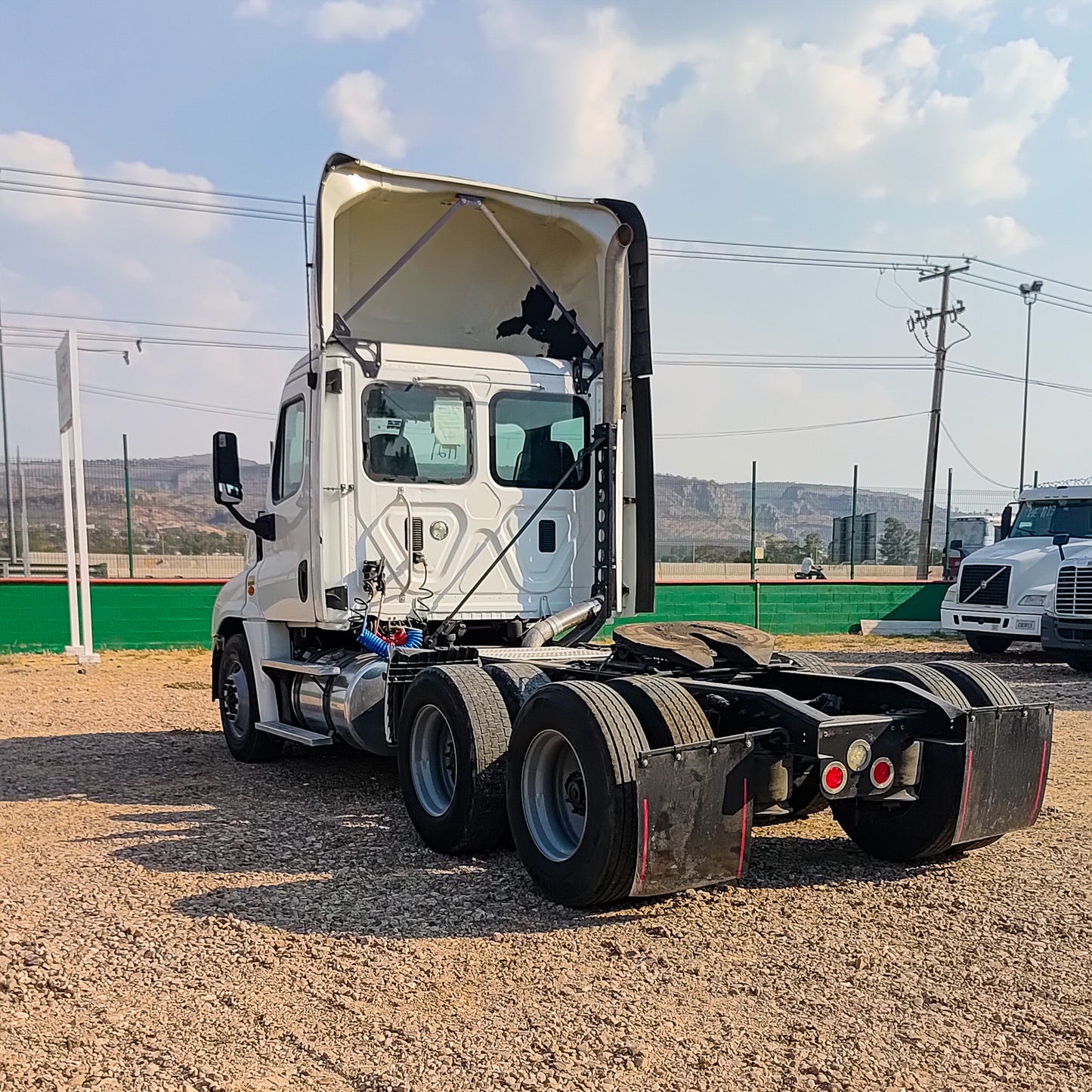 2016 Freightliner Cascadia 125