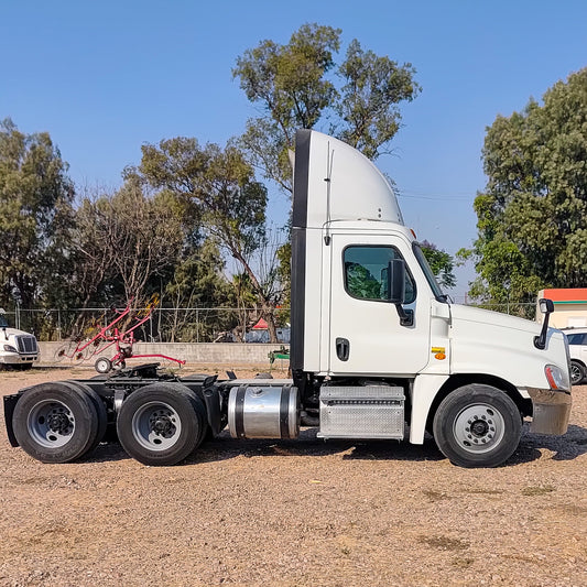 2016 Freightliner Cascadia 125