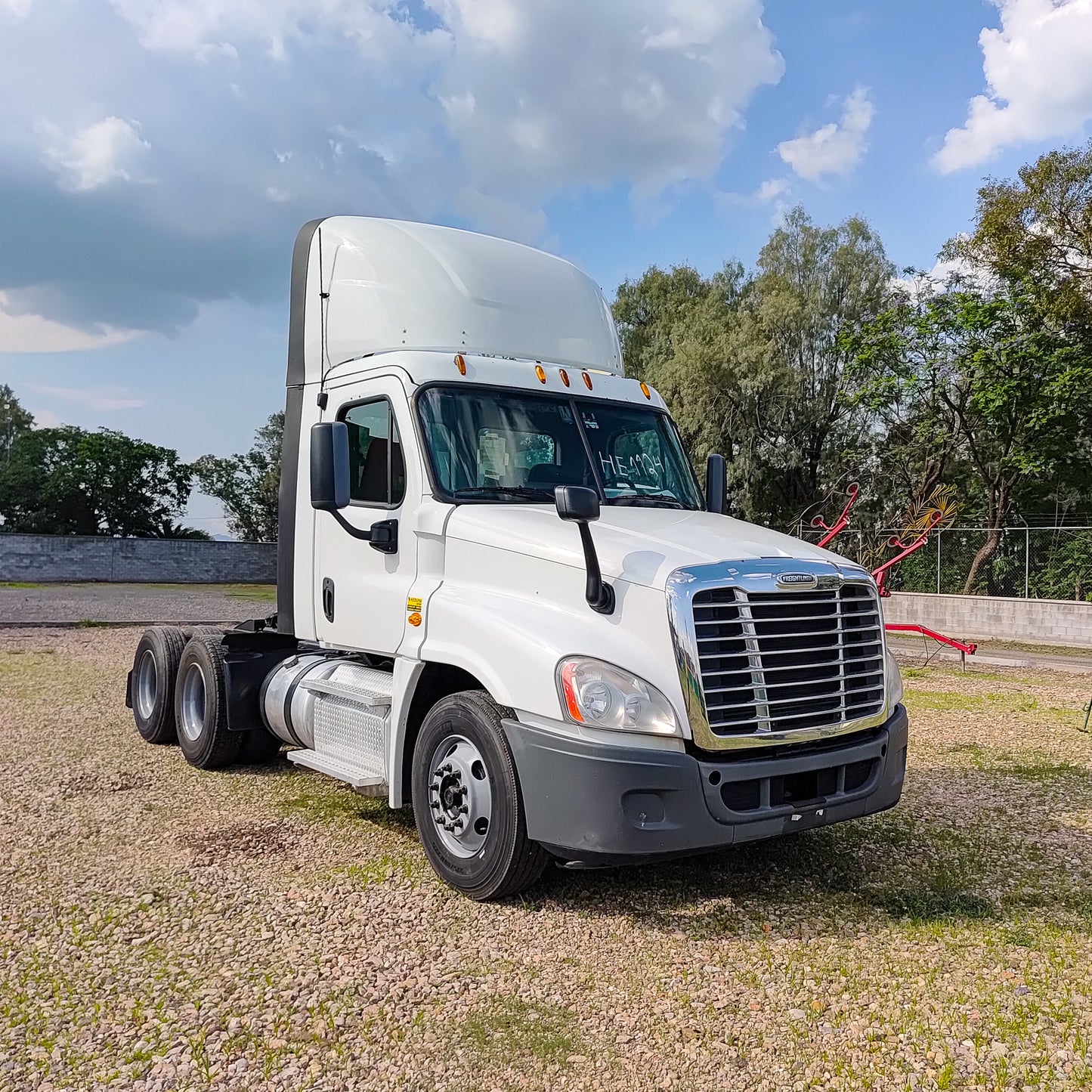 2015 Freightliner Cascadia 125