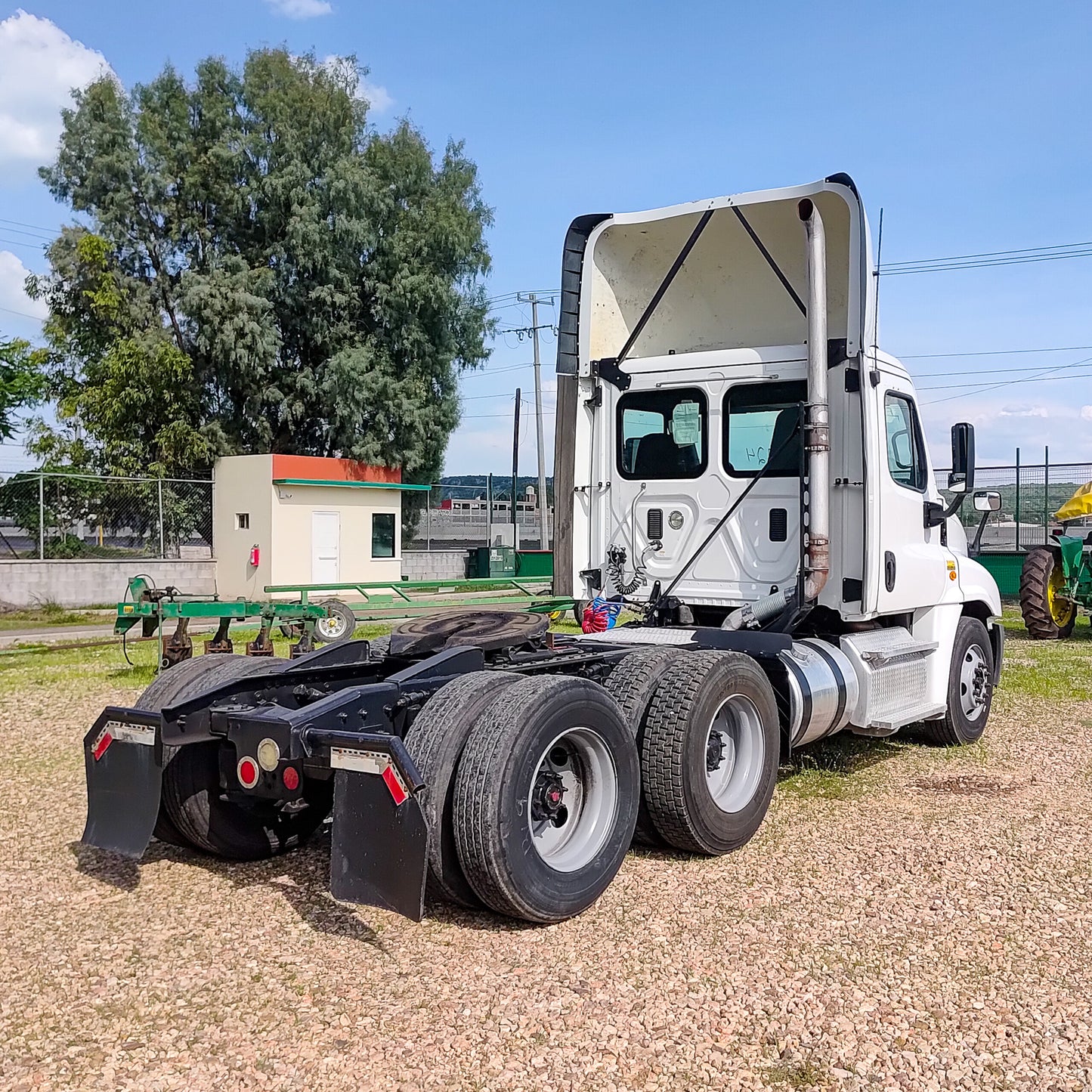 2015 Freightliner Cascadia 125