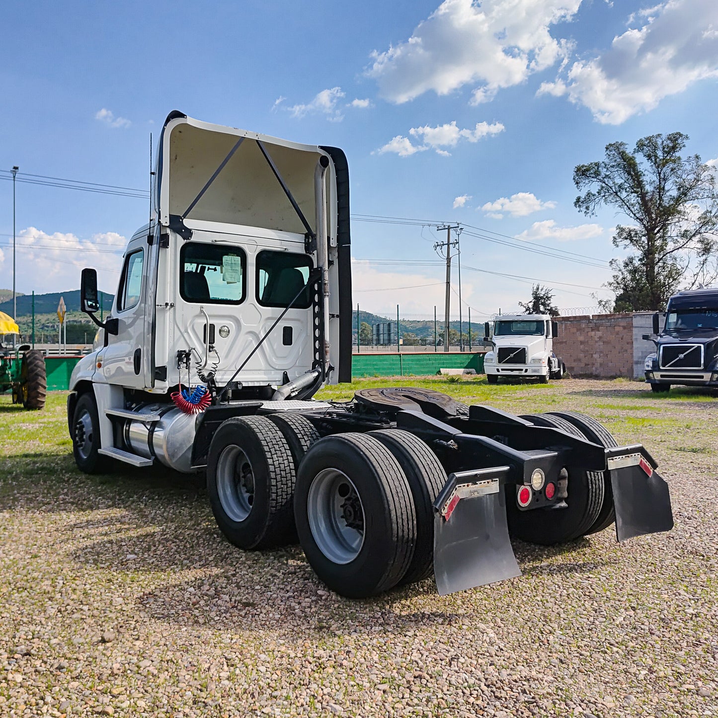 2015 Freightliner Cascadia 125