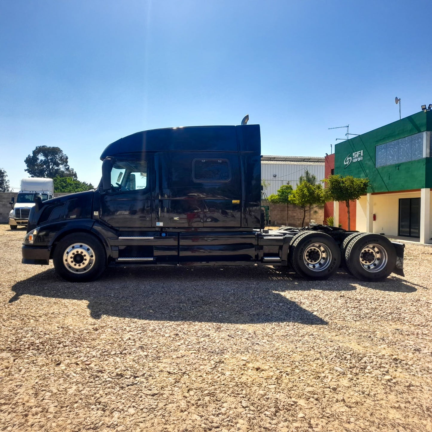 2015 Volvo VNL670